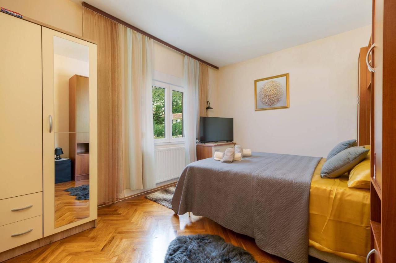 Apartment Lotus Trogir Exteriör bild