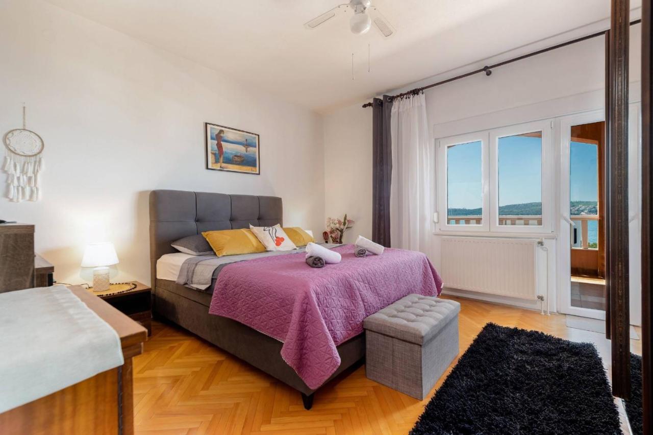 Apartment Lotus Trogir Exteriör bild