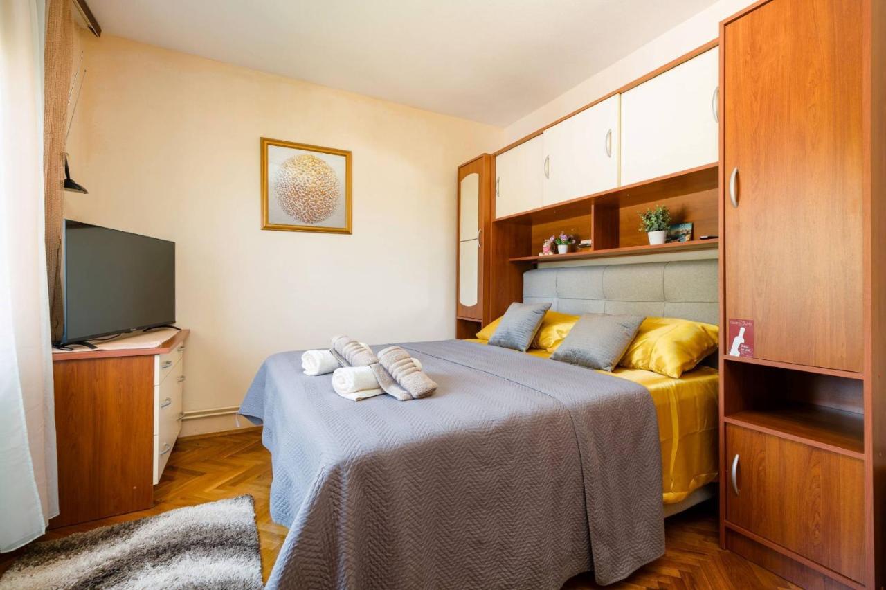 Apartment Lotus Trogir Exteriör bild