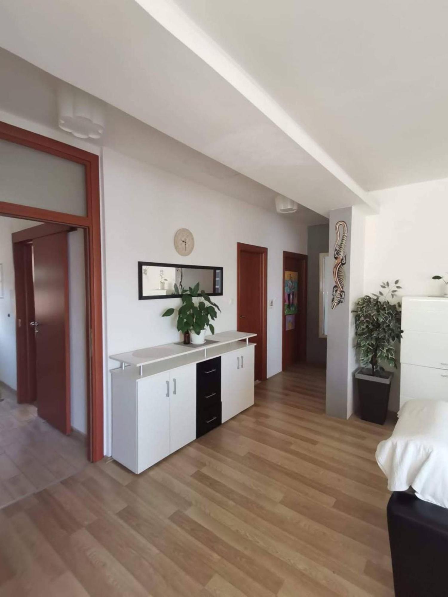 Apartment Lotus Trogir Rum bild